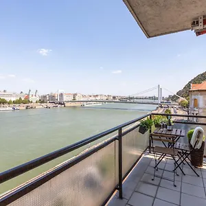 Luxury With A Beautiful View For The Danube River Apartment Budapest