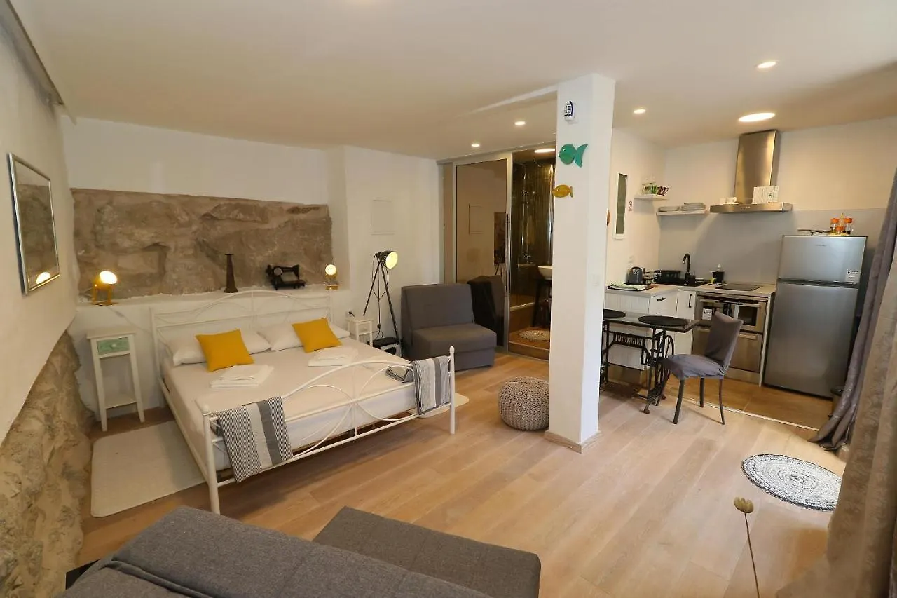 Appartement Studio Apartman Fondo Split